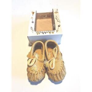 VTG Eugene Cloutier Laurentian Chief Vintage Leather Baby Moccasins Size 4
